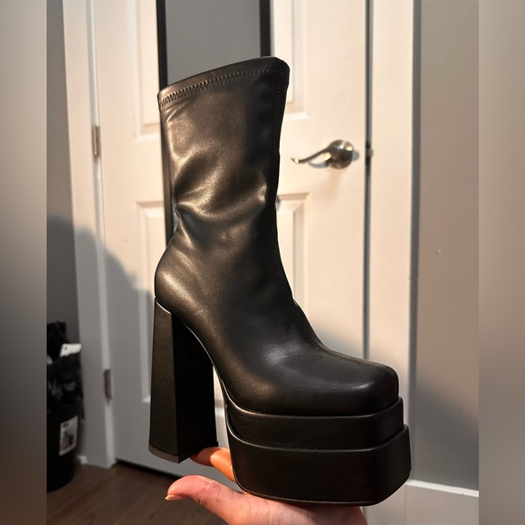 High heels boots - Picture 4 of 7